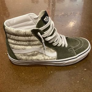 Green high top vans women’s size 8.5